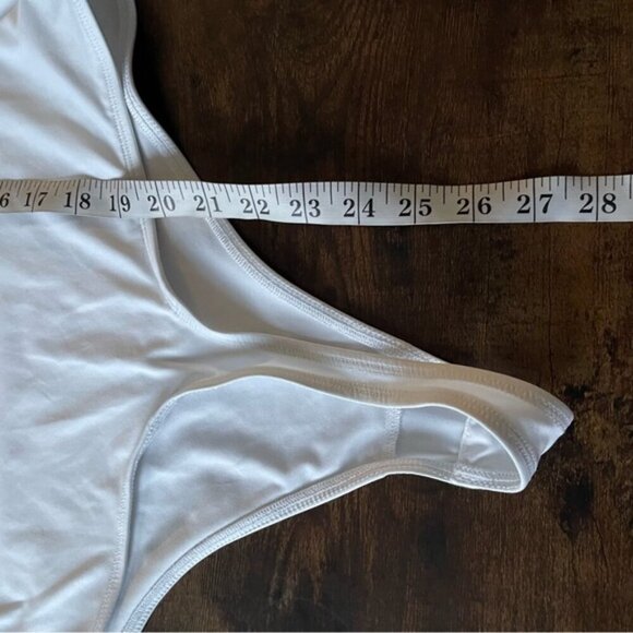 Smash + Tess Turtleneck Long Sleeve Bodysuit White Size Small - Picture 10 of 11